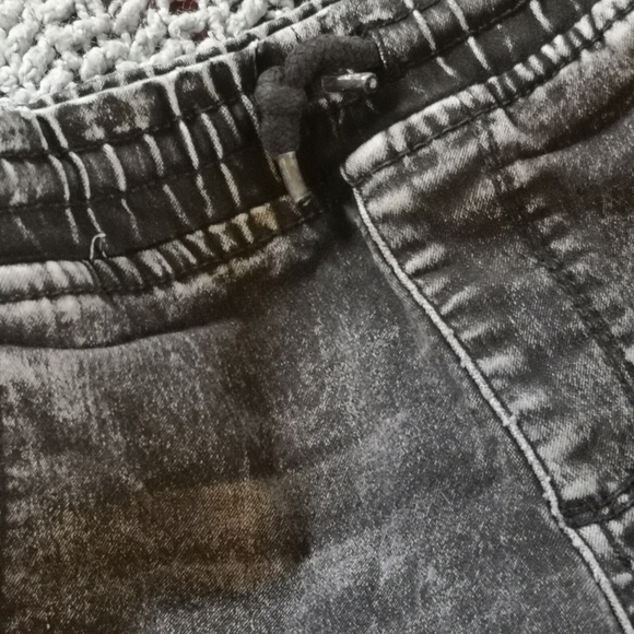 Jeans - Picture 4 of 5